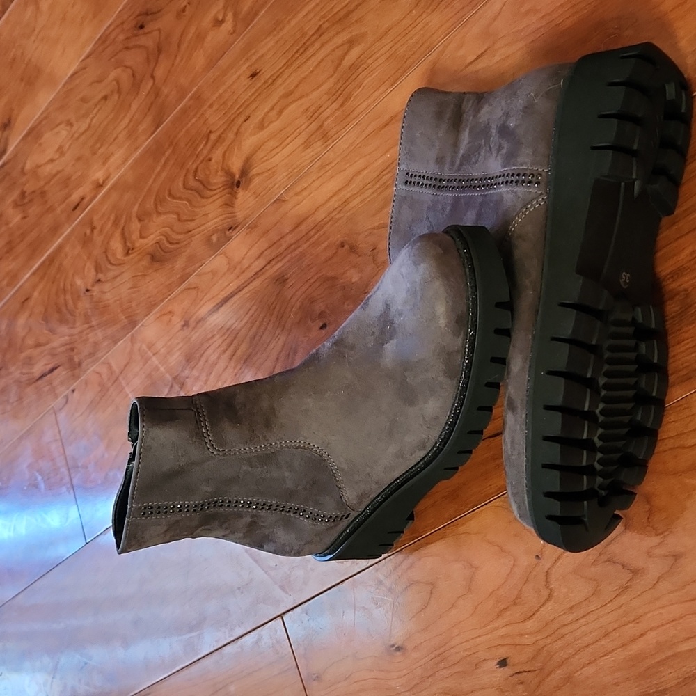 NEW Ara Highsoft Grey Boots